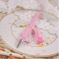 Ручка шариковая с розовым корпусом